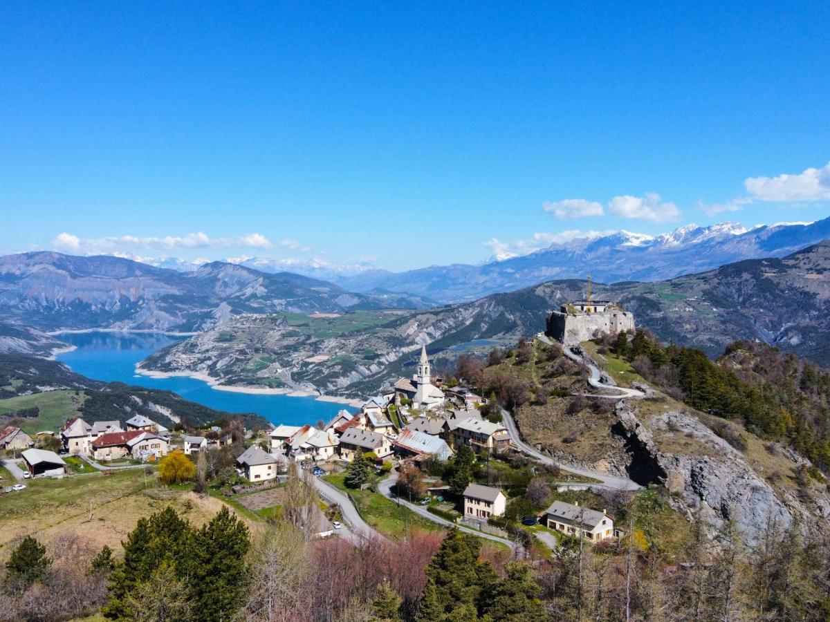 L'Auberge Saint-Vincent-les-Forts Екстериор снимка